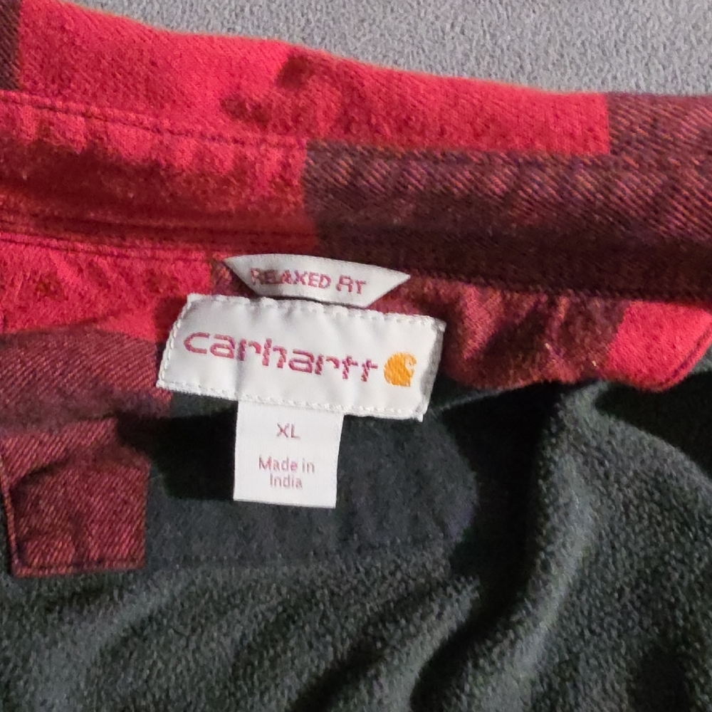 Carhartt Men’s Red and Black Buffalo Plaid Button-Down Shirt - Picture 5 of 6